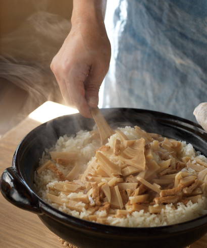 今季完売】贈答箱入 茅乃舎だし・炊き込み御飯の素 たけのこごはん3個